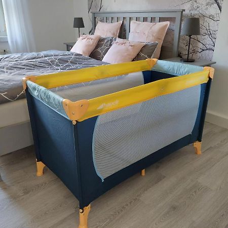 Helles Modern Eingerichtetes Apartment Halle  المظهر الخارجي الصورة