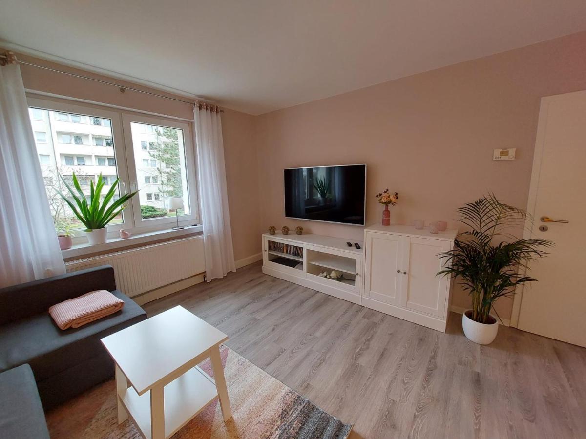 Helles Modern Eingerichtetes Apartment Halle  المظهر الخارجي الصورة